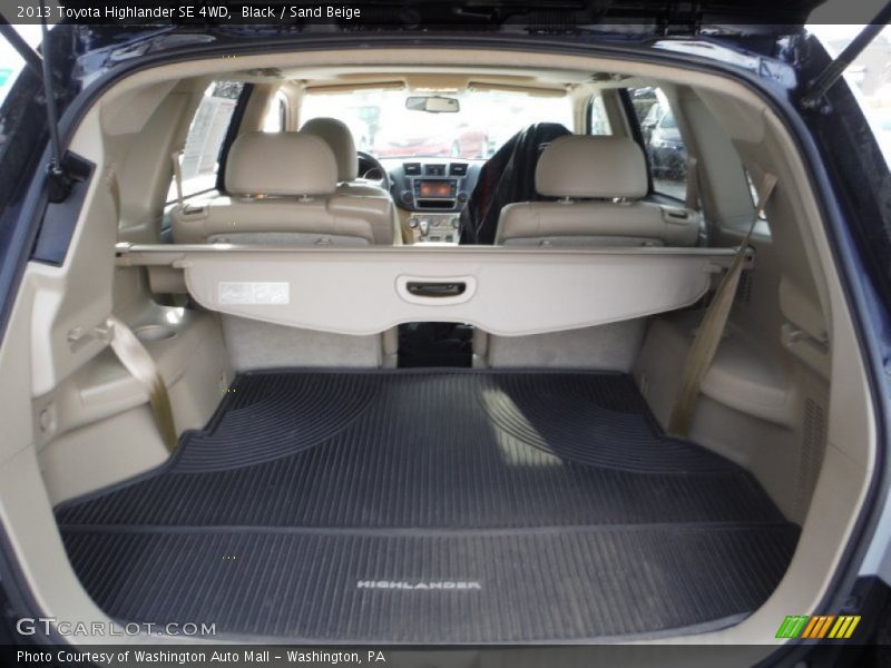 Black / Sand Beige 2013 Toyota Highlander SE 4WD