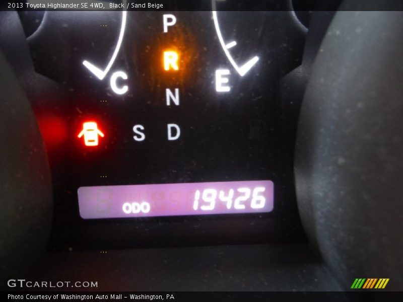 Black / Sand Beige 2013 Toyota Highlander SE 4WD