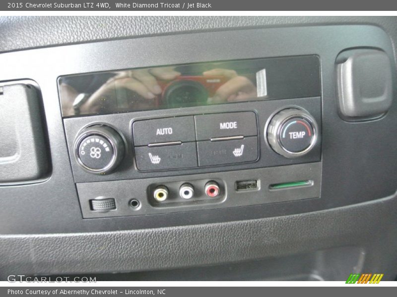 White Diamond Tricoat / Jet Black 2015 Chevrolet Suburban LTZ 4WD