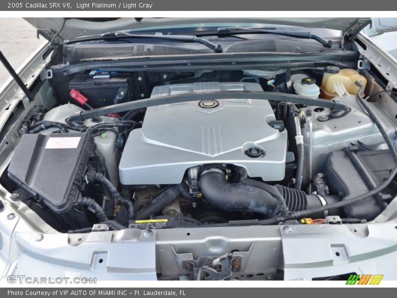 Light Platinum / Light Gray 2005 Cadillac SRX V6