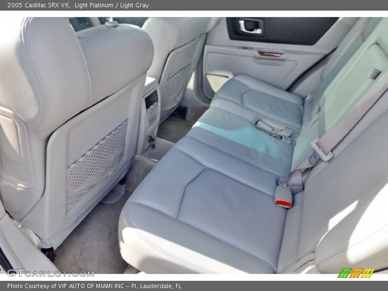 Light Platinum / Light Gray 2005 Cadillac SRX V6