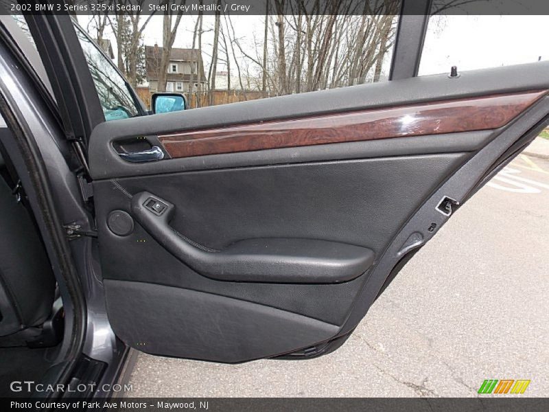 Steel Grey Metallic / Grey 2002 BMW 3 Series 325xi Sedan