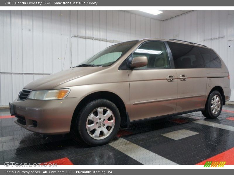 Front 3/4 View of 2003 Odyssey EX-L