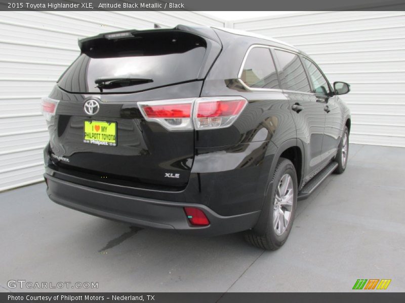 Attitude Black Metallic / Black 2015 Toyota Highlander XLE