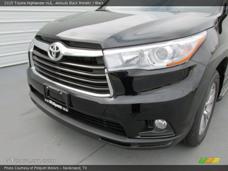 Attitude Black Metallic / Black 2015 Toyota Highlander XLE