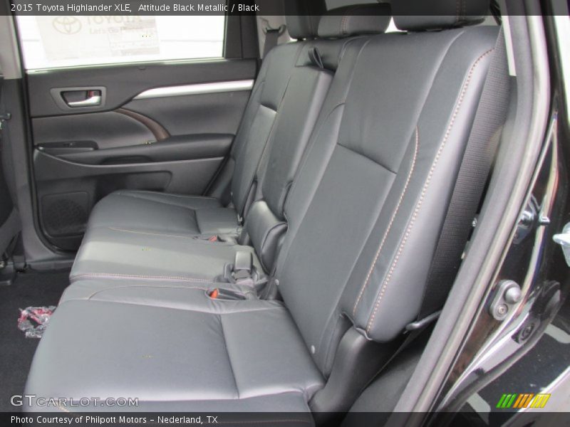 Attitude Black Metallic / Black 2015 Toyota Highlander XLE