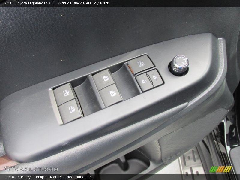 Attitude Black Metallic / Black 2015 Toyota Highlander XLE
