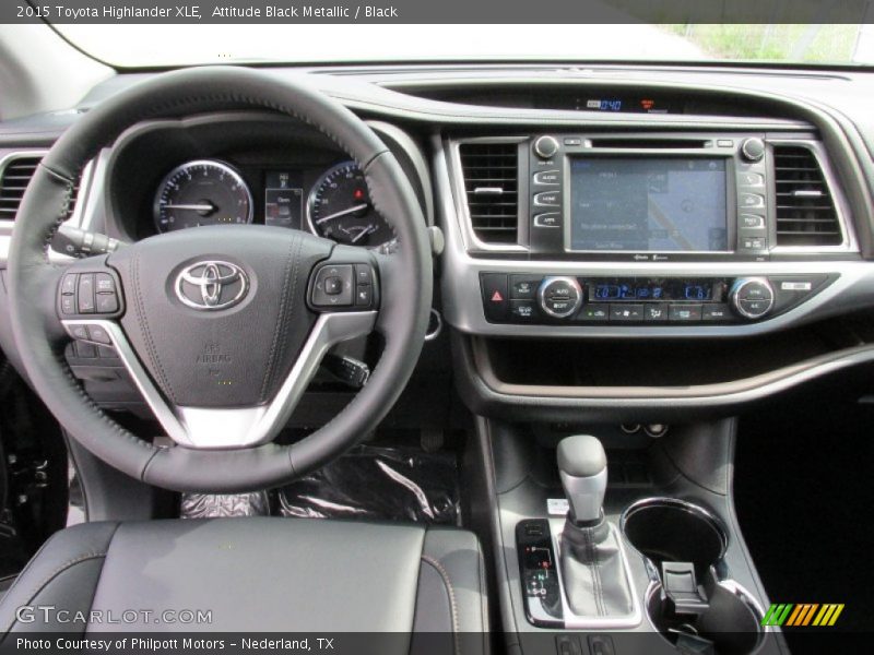 Attitude Black Metallic / Black 2015 Toyota Highlander XLE