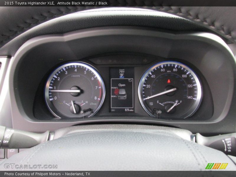 Attitude Black Metallic / Black 2015 Toyota Highlander XLE