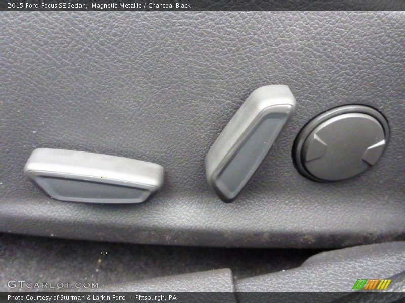 Magnetic Metallic / Charcoal Black 2015 Ford Focus SE Sedan