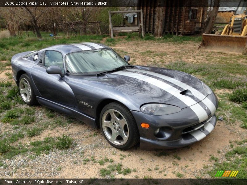 Front 3/4 View of 2000 Viper GTS