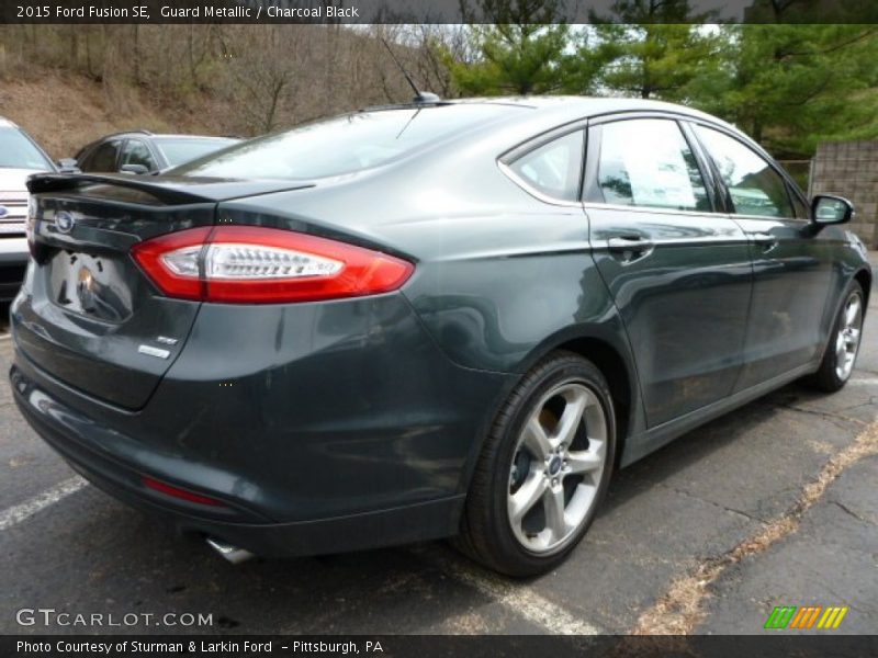 Guard Metallic / Charcoal Black 2015 Ford Fusion SE