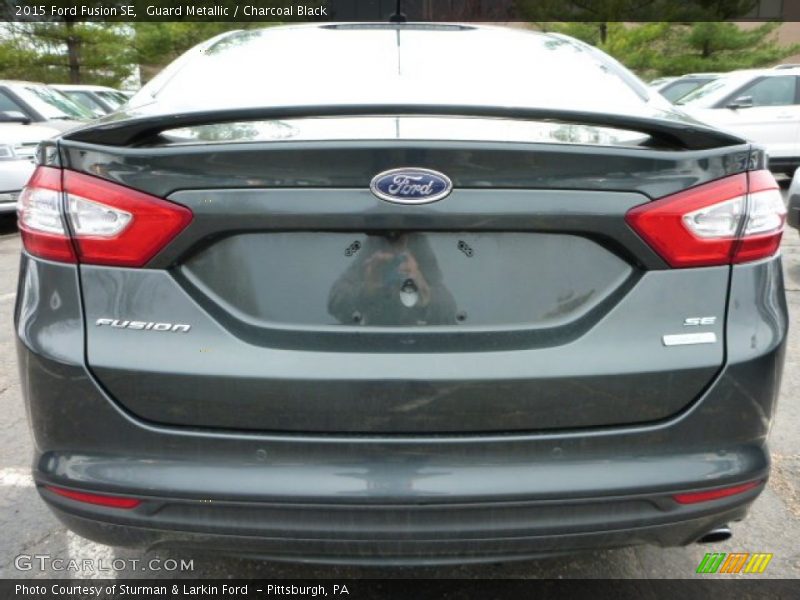Guard Metallic / Charcoal Black 2015 Ford Fusion SE