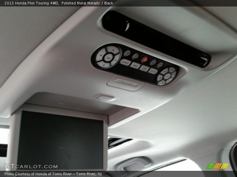 Polished Metal Metallic / Black 2013 Honda Pilot Touring 4WD