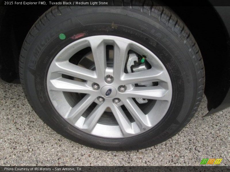 Tuxedo Black / Medium Light Stone 2015 Ford Explorer FWD