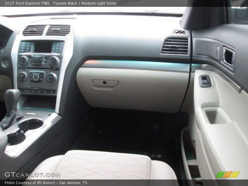 Tuxedo Black / Medium Light Stone 2015 Ford Explorer FWD