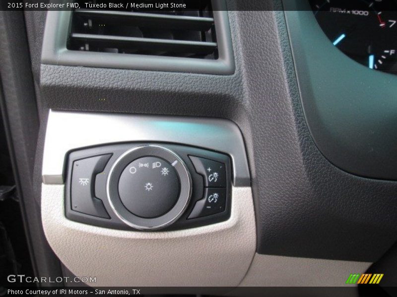 Tuxedo Black / Medium Light Stone 2015 Ford Explorer FWD