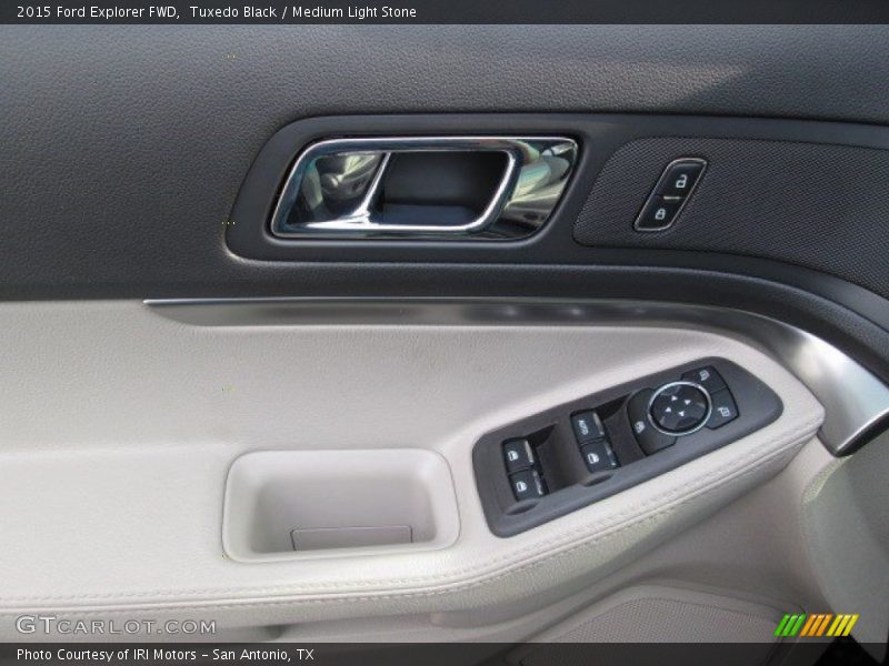 Tuxedo Black / Medium Light Stone 2015 Ford Explorer FWD