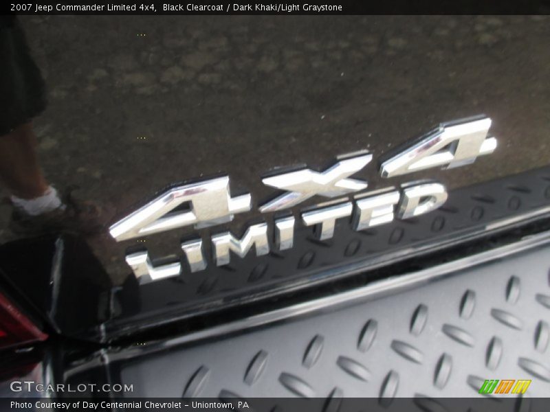 Black Clearcoat / Dark Khaki/Light Graystone 2007 Jeep Commander Limited 4x4