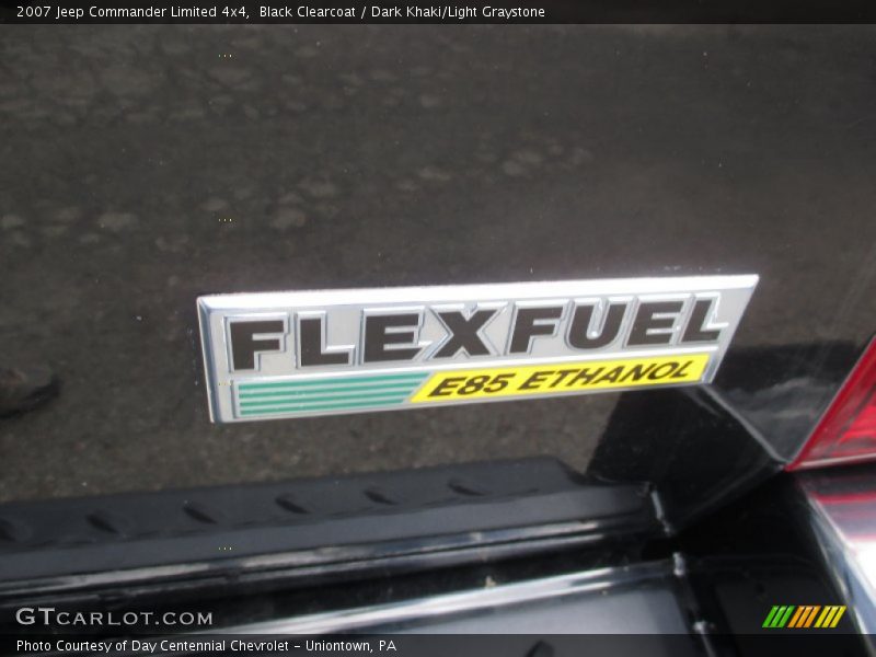 Black Clearcoat / Dark Khaki/Light Graystone 2007 Jeep Commander Limited 4x4