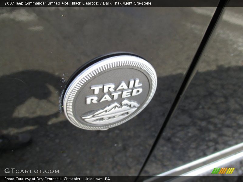 Black Clearcoat / Dark Khaki/Light Graystone 2007 Jeep Commander Limited 4x4