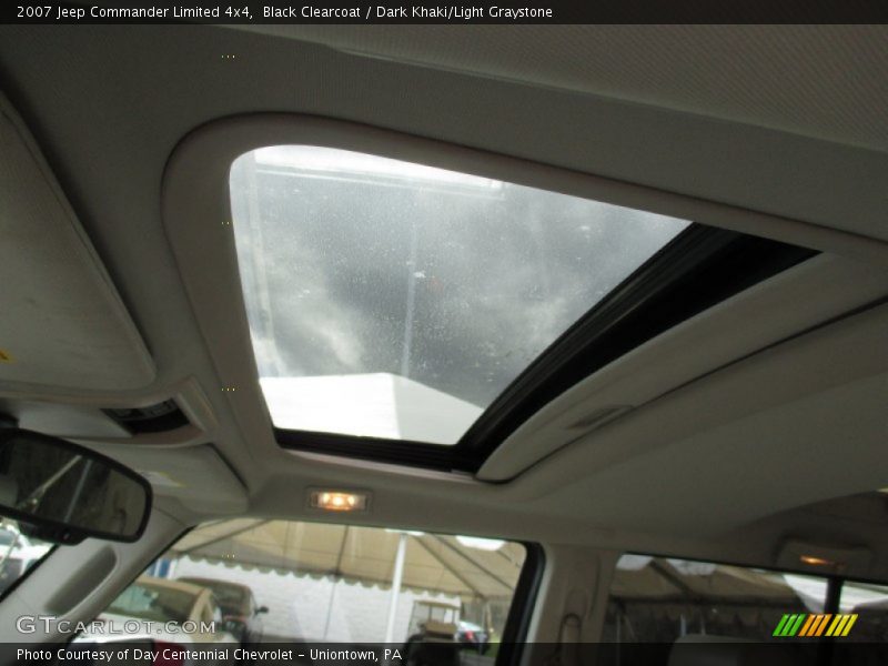 Black Clearcoat / Dark Khaki/Light Graystone 2007 Jeep Commander Limited 4x4