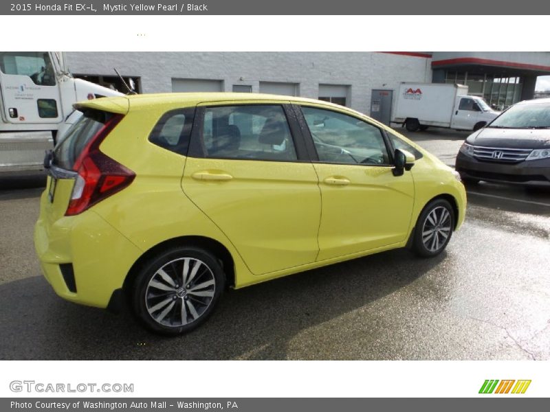 Mystic Yellow Pearl / Black 2015 Honda Fit EX-L