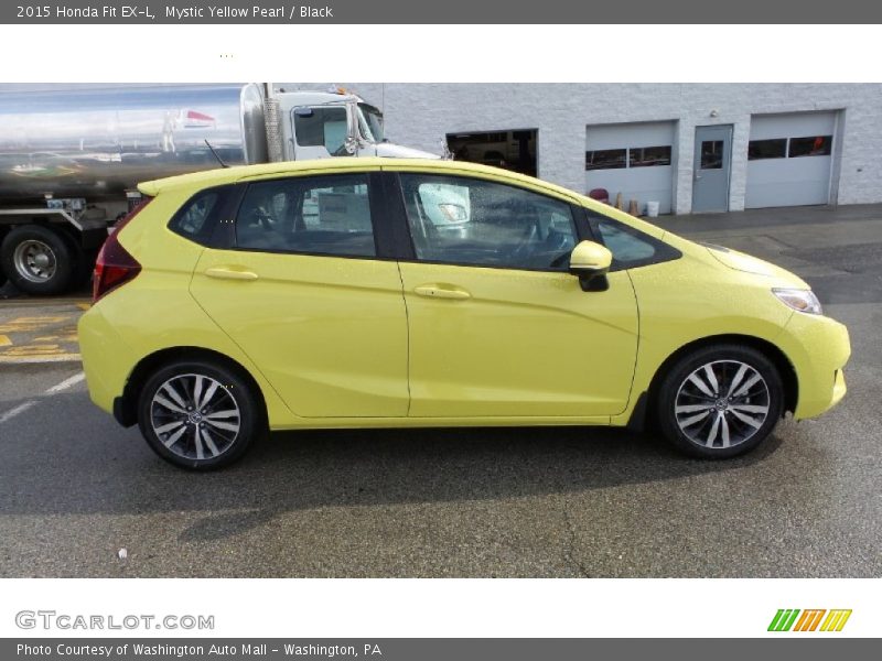 Mystic Yellow Pearl / Black 2015 Honda Fit EX-L