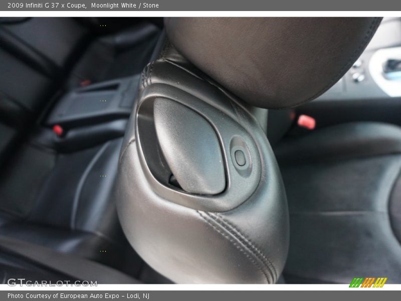 Moonlight White / Stone 2009 Infiniti G 37 x Coupe