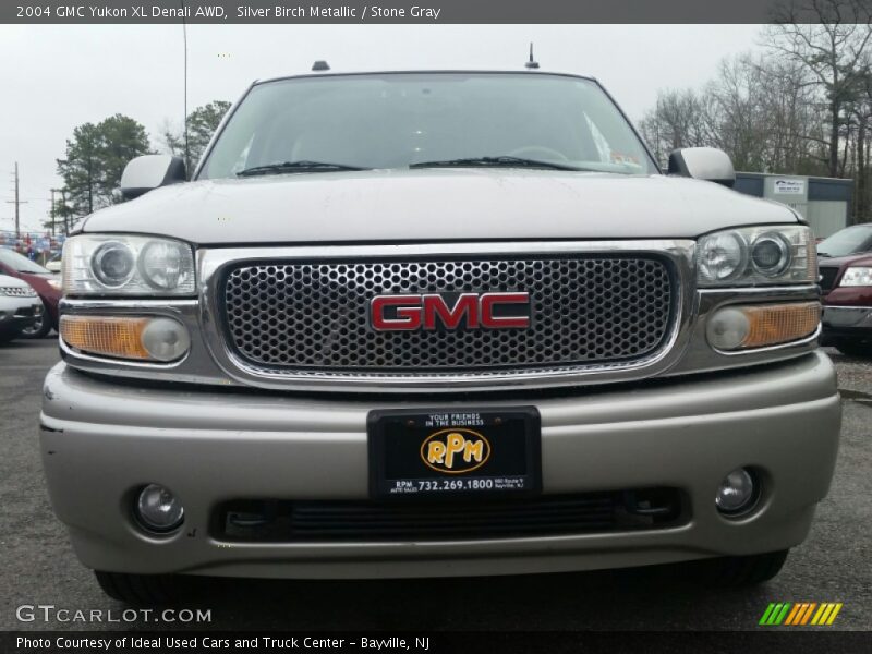 Silver Birch Metallic / Stone Gray 2004 GMC Yukon XL Denali AWD