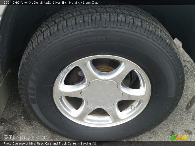 Silver Birch Metallic / Stone Gray 2004 GMC Yukon XL Denali AWD