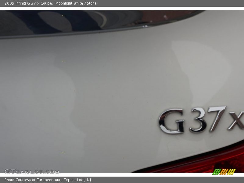 Moonlight White / Stone 2009 Infiniti G 37 x Coupe