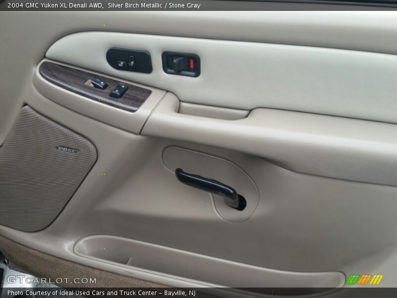 Silver Birch Metallic / Stone Gray 2004 GMC Yukon XL Denali AWD