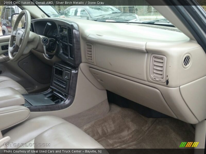 Silver Birch Metallic / Stone Gray 2004 GMC Yukon XL Denali AWD