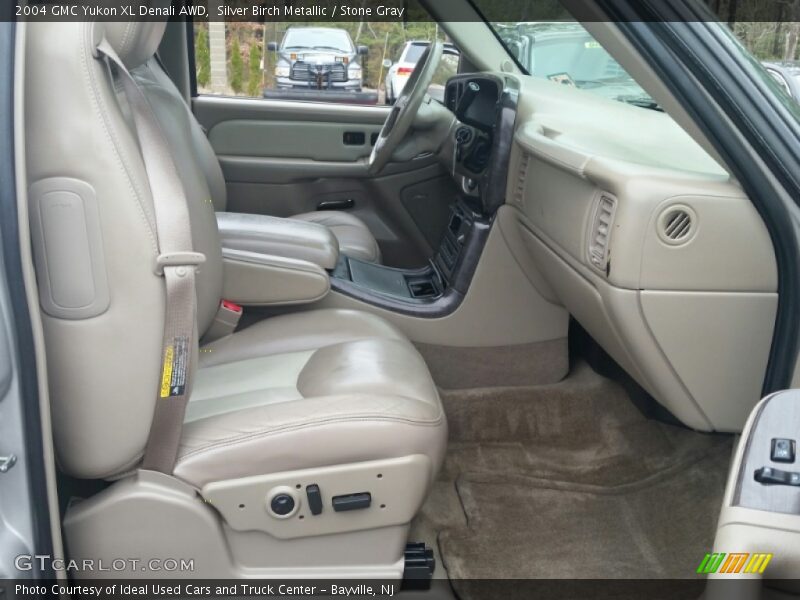 Silver Birch Metallic / Stone Gray 2004 GMC Yukon XL Denali AWD