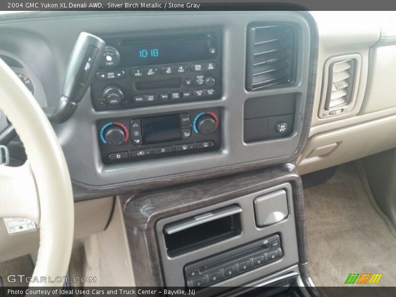 Silver Birch Metallic / Stone Gray 2004 GMC Yukon XL Denali AWD