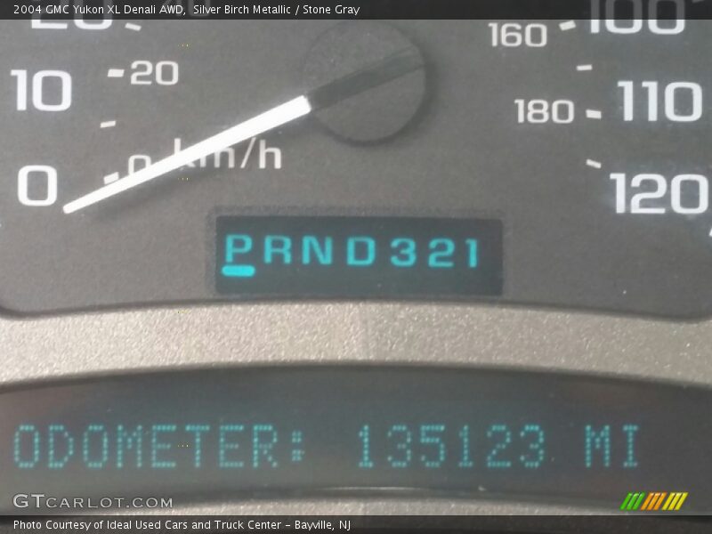 Silver Birch Metallic / Stone Gray 2004 GMC Yukon XL Denali AWD