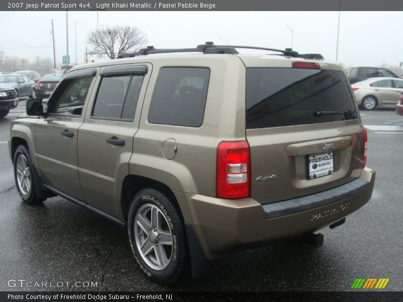 Light Khaki Metallic / Pastel Pebble Beige 2007 Jeep Patriot Sport 4x4
