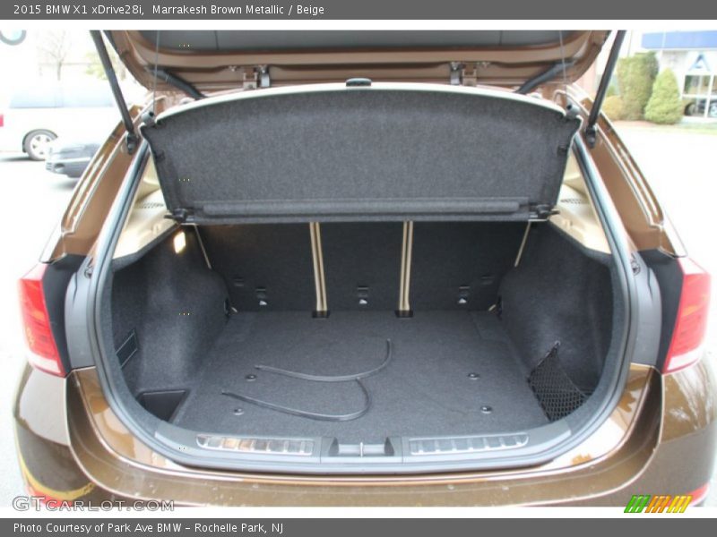  2015 X1 xDrive28i Trunk
