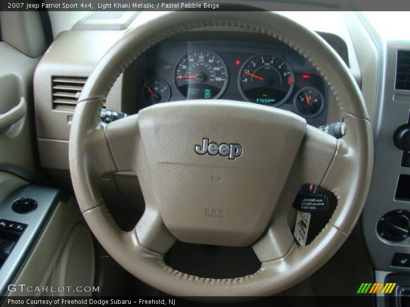 Light Khaki Metallic / Pastel Pebble Beige 2007 Jeep Patriot Sport 4x4