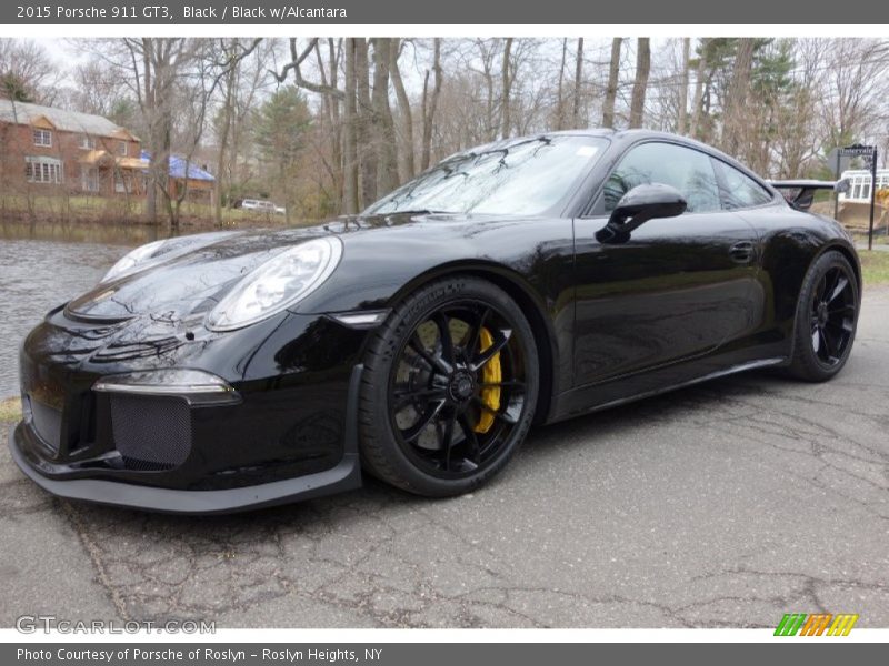 Front 3/4 View of 2015 911 GT3