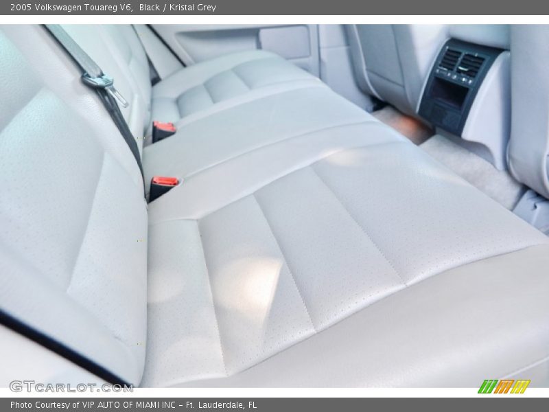 Black / Kristal Grey 2005 Volkswagen Touareg V6