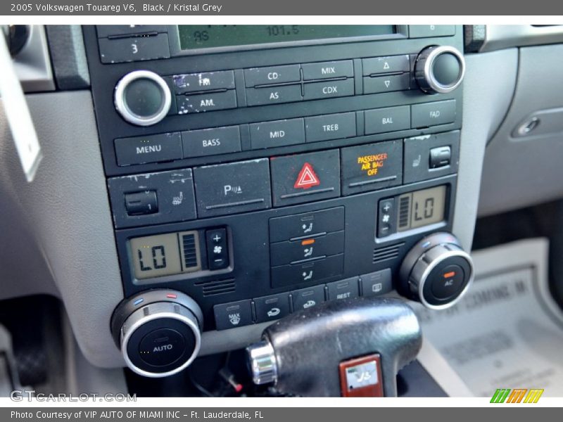 Black / Kristal Grey 2005 Volkswagen Touareg V6