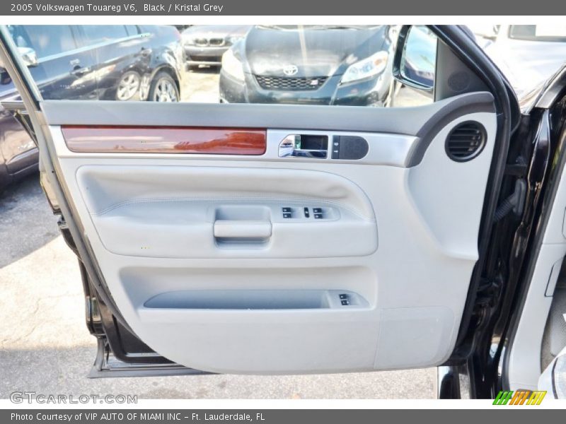 Black / Kristal Grey 2005 Volkswagen Touareg V6