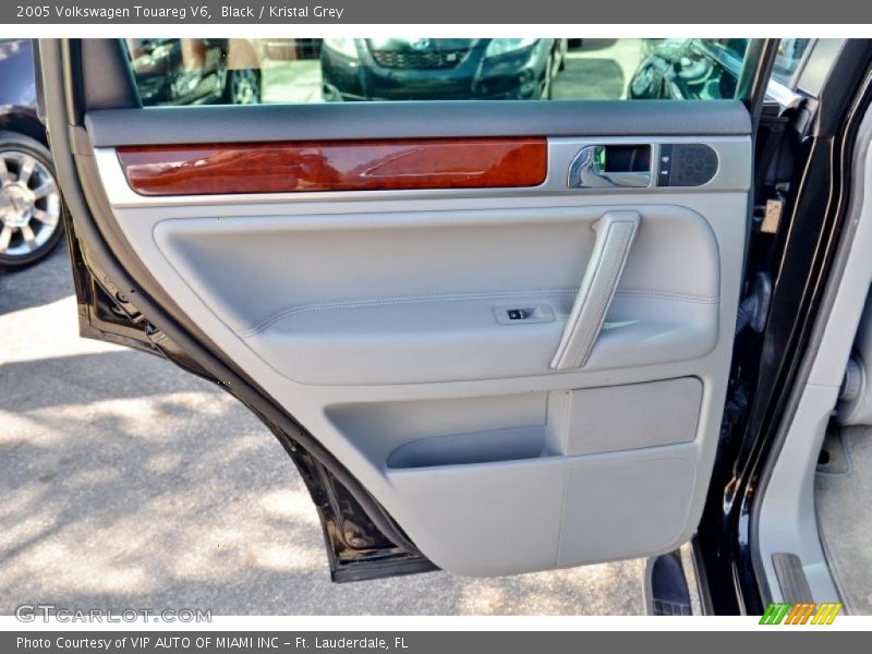 Black / Kristal Grey 2005 Volkswagen Touareg V6