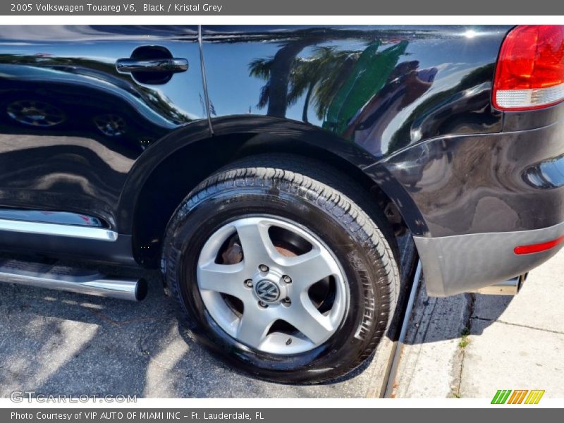 Black / Kristal Grey 2005 Volkswagen Touareg V6