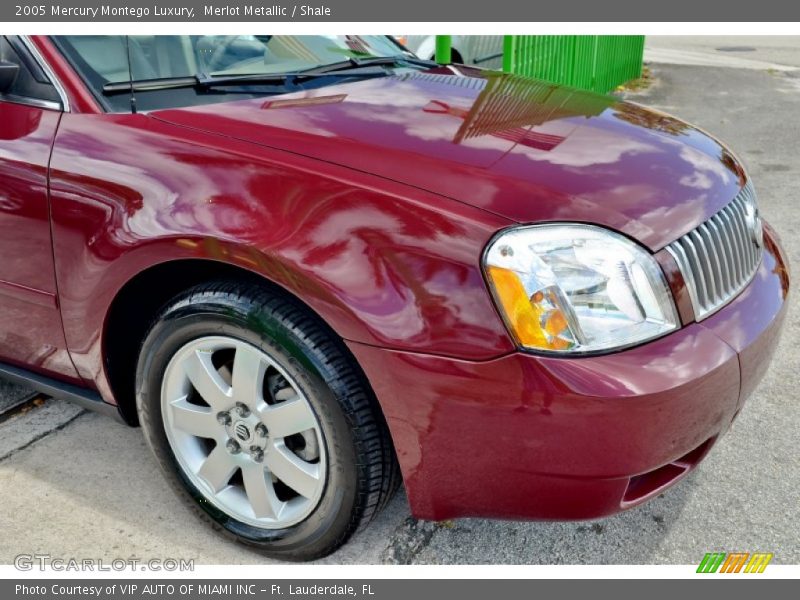 Merlot Metallic / Shale 2005 Mercury Montego Luxury