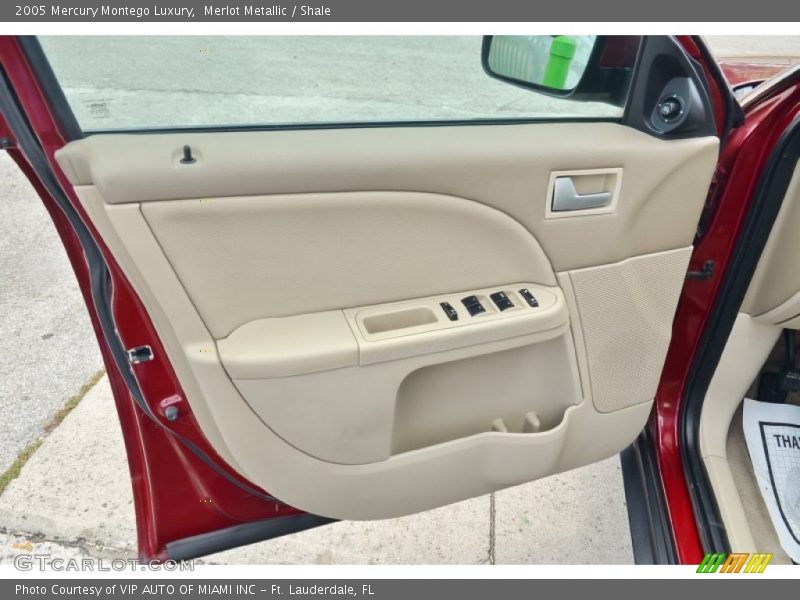Merlot Metallic / Shale 2005 Mercury Montego Luxury