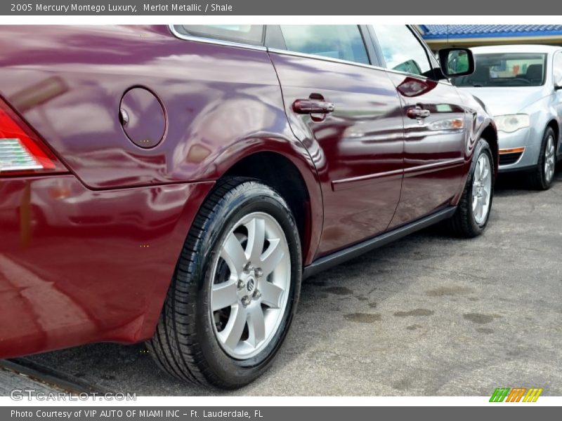 Merlot Metallic / Shale 2005 Mercury Montego Luxury