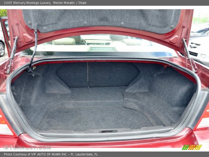 Merlot Metallic / Shale 2005 Mercury Montego Luxury